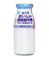白バラおいしい低脂肪牛乳画像